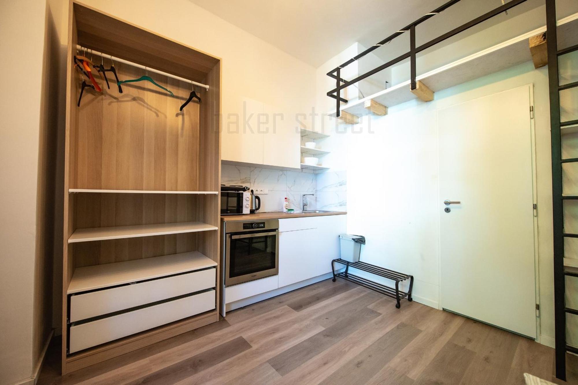 Storey Apartment Close To Metro Palmovka Prag Eksteriør billede