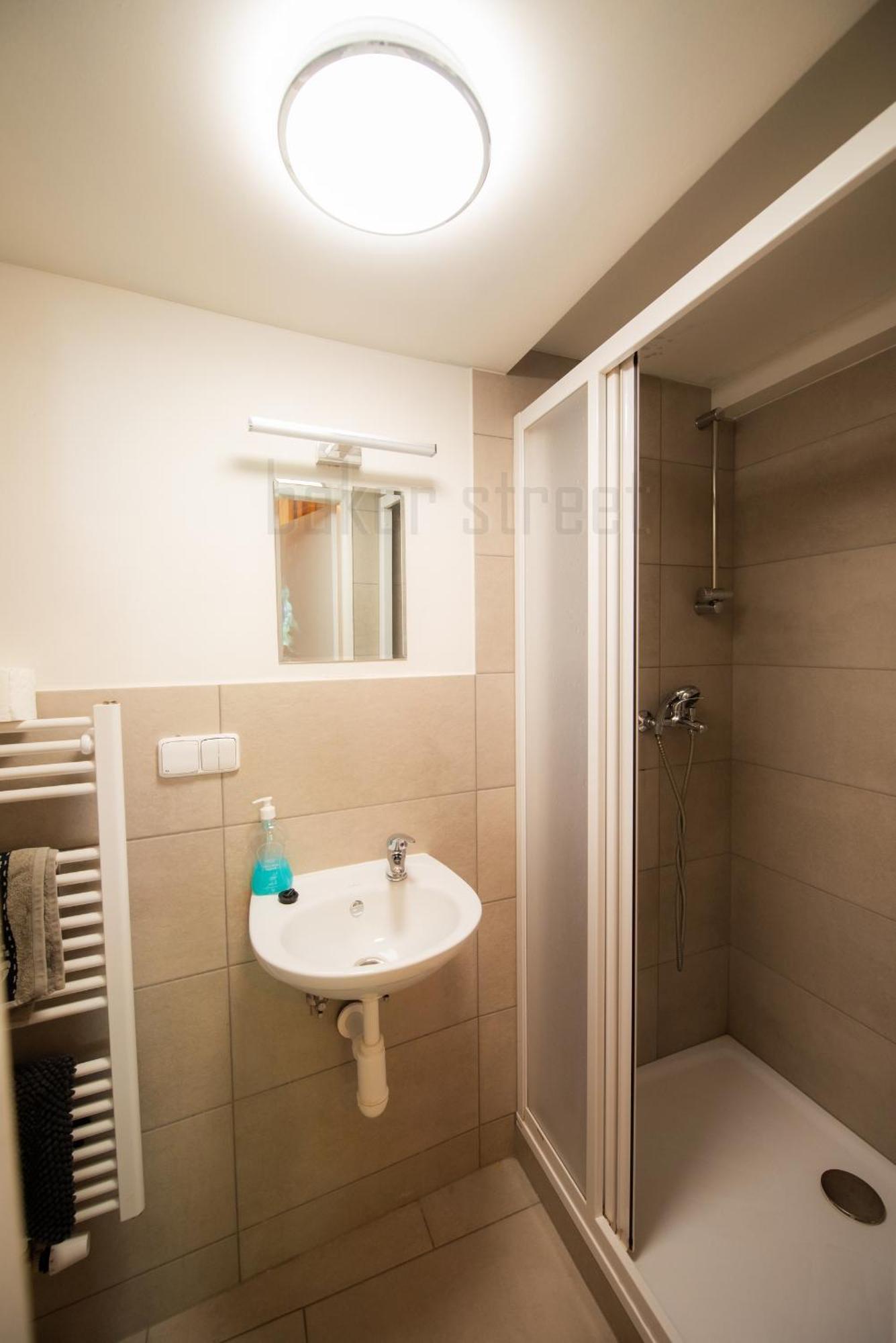 Storey Apartment Close To Metro Palmovka Prag Eksteriør billede